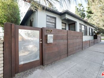 218 Venice Way