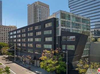 901 S Flower Street