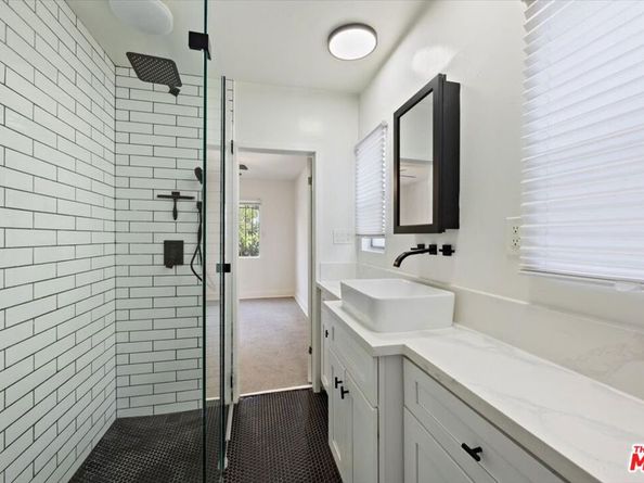 2840 S Mansfield Avenue, Los Angeles CA 90016