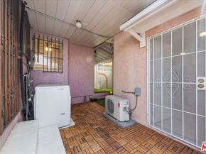 2840 S Mansfield Avenue, Los Angeles CA 90016