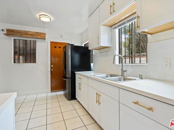 2840 S Mansfield Avenue, Los Angeles CA 90016