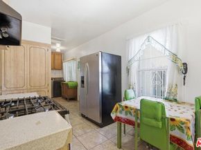 1123 W 52nd Street, Los Angeles CA 90037
