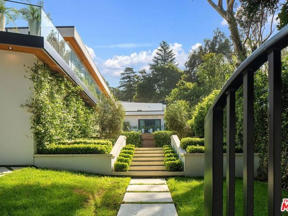 1884 Laurel Canyon Road, Los Angeles CA 90046