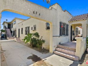 624 E 84th Street, Los Angeles CA 90001