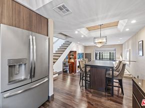 36 Navy Street 3, Venice CA 90291