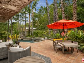2299 Gloaming Way, Beverly Hills CA 90210