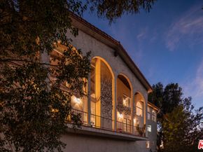 2299 Gloaming Way, Beverly Hills CA 90210