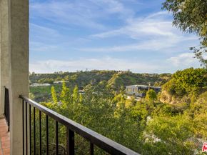 2299 Gloaming Way, Beverly Hills CA 90210