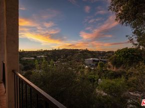 2299 Gloaming Way, Beverly Hills CA 90210