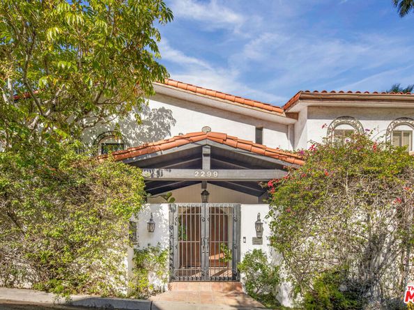 2299 Gloaming Way, Beverly Hills CA 90210