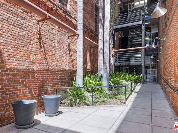 500 Molino Street 207, Los Angeles CA 90013