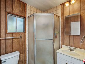 4812 Arlington Avenue, Los Angeles CA 90043