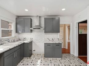 4812 Arlington Avenue, Los Angeles CA 90043