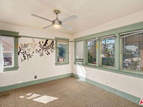 4812 Arlington Avenue, Los Angeles CA 90043