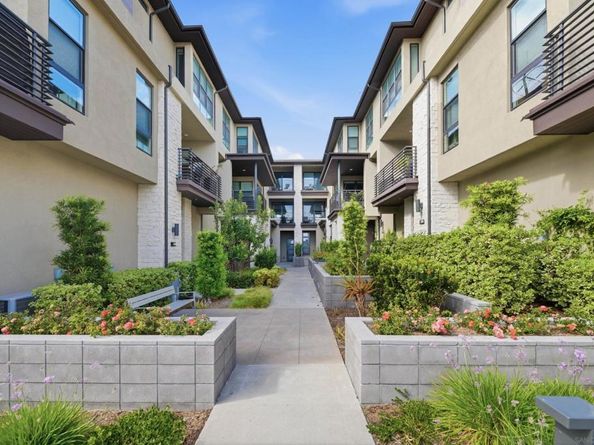 2902 Via Alta, San Diego CA 92108