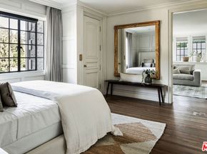 10950 Bellagio Road, Los Angeles CA 90077