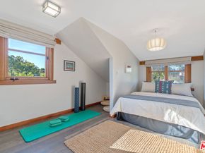 706 Navy Street, Santa Monica CA 90405