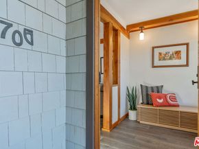 706 Navy Street, Santa Monica CA 90405