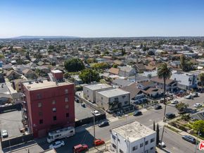 816 W 47th Street, Los Angeles CA 90037