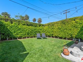 1117 S Manhattan Place, Los Angeles CA 90019