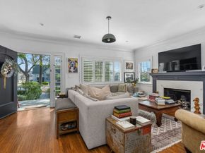 1117 S Manhattan Place, Los Angeles CA 90019