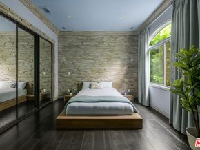 4705 Los Feliz Boulevard, Los Angeles CA 90027