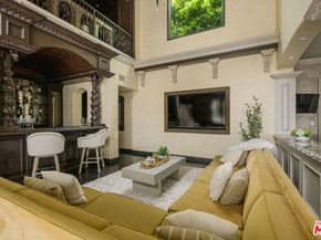 4705 Los Feliz Boulevard, Los Angeles CA 90027
