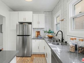 745 N Manhattan Place, Los Angeles CA 90038