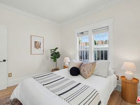 745 N Manhattan Place, Los Angeles CA 90038