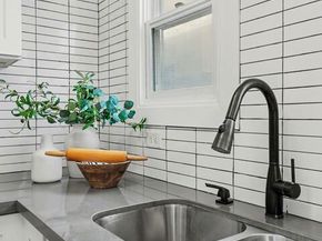 745 N Manhattan Place, Los Angeles CA 90038