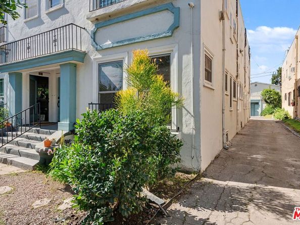 745 N Manhattan Place, Los Angeles CA 90038