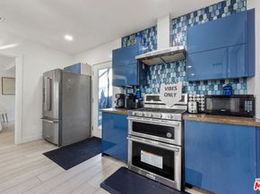 2016 10th Avenue, Los Angeles CA 90018