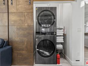 2016 10th Avenue, Los Angeles CA 90018