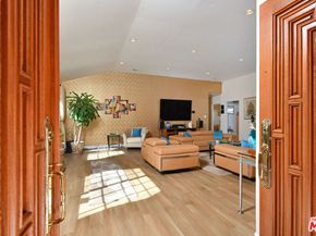 6015 Topeka Drive, Tarzana CA 91356