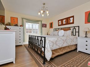 6015 Topeka Drive, Tarzana CA 91356