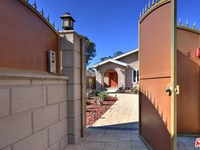 6015 Topeka Drive, Tarzana CA 91356