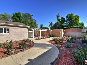 6015 Topeka Drive, Tarzana CA 91356