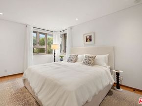 414 N Vista Street, Los Angeles CA 90036