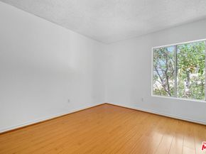 18350 Hatteras Street 253, Tarzana CA 91356