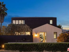 901 Flower Avenue, Venice CA 90291