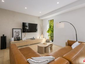 1426 N Sycamore Avenue, Los Angeles CA 90028