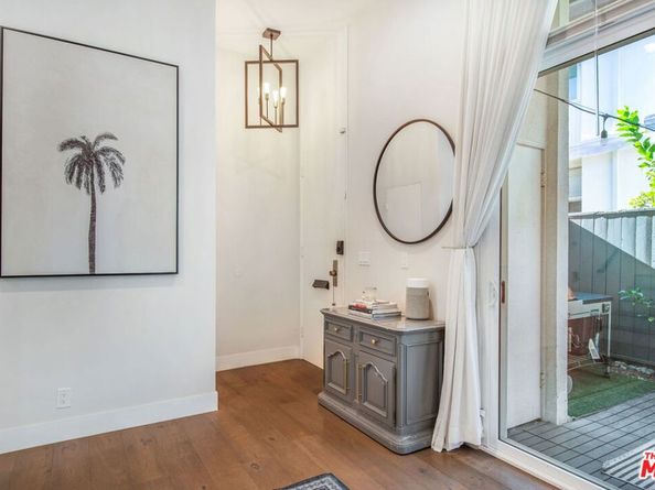 5326 Fairview Boulevard 3, Los Angeles CA 90056