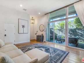 5326 Fairview Boulevard 3, Los Angeles CA 90056