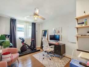 5326 Fairview Boulevard 3, Los Angeles CA 90056