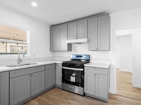 820 W 76th Street, Los Angeles CA 90044