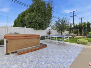 17460 Cohasset Street, Van Nuys CA 91406