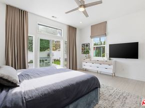 17460 Cohasset Street, Van Nuys CA 91406