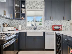 17460 Cohasset Street, Van Nuys CA 91406