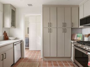 617 1/4 N Sycamore Avenue, Los Angeles CA 90036