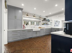 850 Birchwood Drive, Los Angeles CA 90024